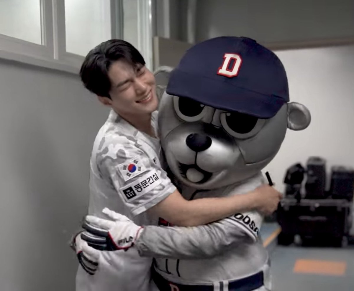 ispr_28's tweet photo. 밀니폼 입는 6월 끝나고 7월 시구라 이쁜 홈유니폼 입는 모습 볼 생각에 더 좋음 등장곡 내꺼하자쓰는 선수 있으니까 춤도 춰주면 좋겟다 승리요정 드가자!!!✌️ https://t.co/71y2dVtuCk