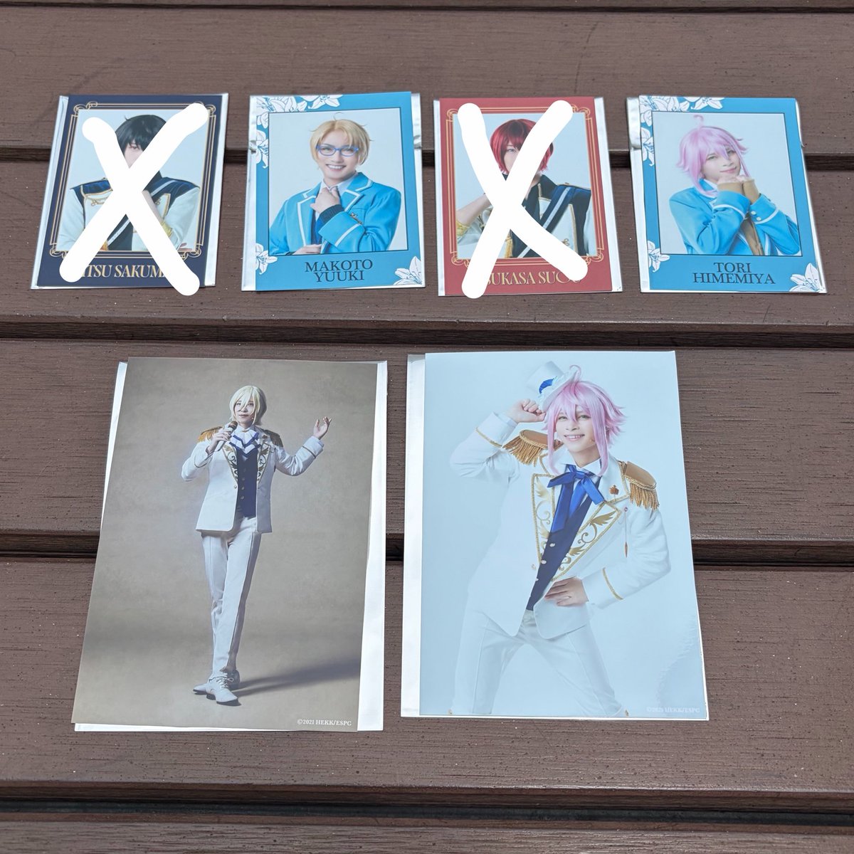 Yaco_214's tweet photo. 【交換】 あんさんぶるスターズ THE STAGE あんステ 返礼祭 レクイエム ランダム アクスタ チェキ ブロマイド 購入特典

【譲】 画像のもの

【求】 
チェキ風カード
嵐 制服
真緒 制服

ブロマイド
嵐 なんでも
真緒 なんでも

1:2の交換でも構いません。
お心当たりのある方、気軽にお声がけ下さい！ https://t.co/UhCrOLs3XX