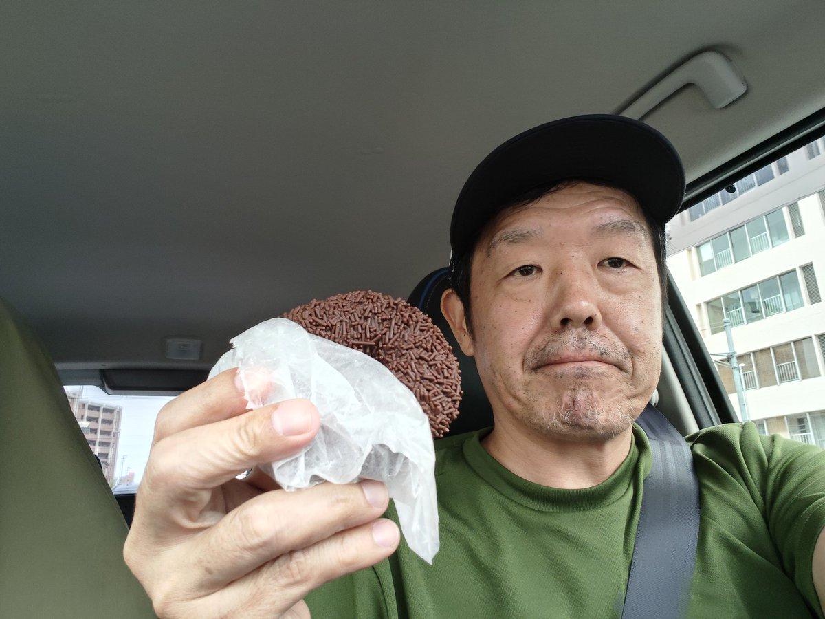 hidedondai's tweet photo. 堂安選手プロデュースのドーナツを買いに、苦楽園のy/OU donutへ
モチモチ系で美味しかったです https://t.co/vjTOSUhJbO