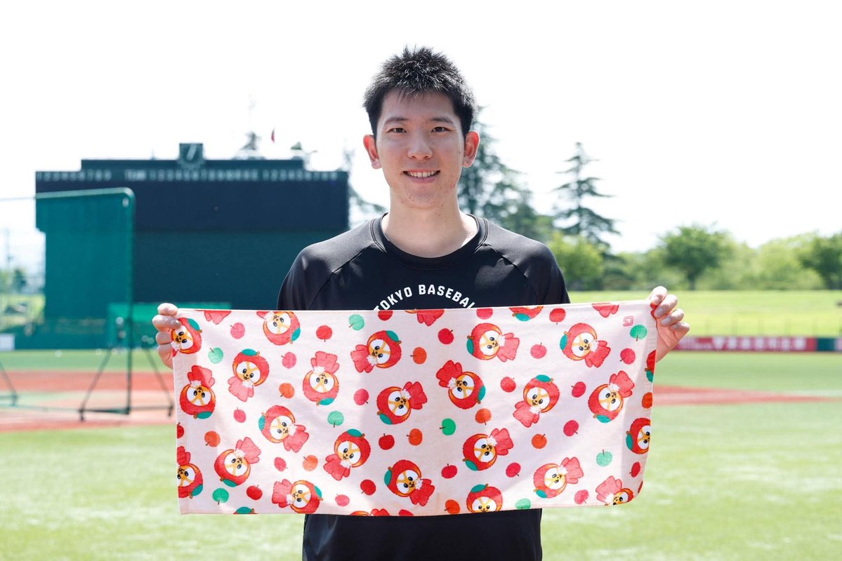 TokyoGiants's tweet photo. 【一軍】巨人 vs ヤクルト
弘前市運動公園野球場🏟
18時試合開始⚾

弘前開催記念グッズを好評販売中🍎
https://t.co/f9hj2jrE4s https://t.co/4E7NnnLNht