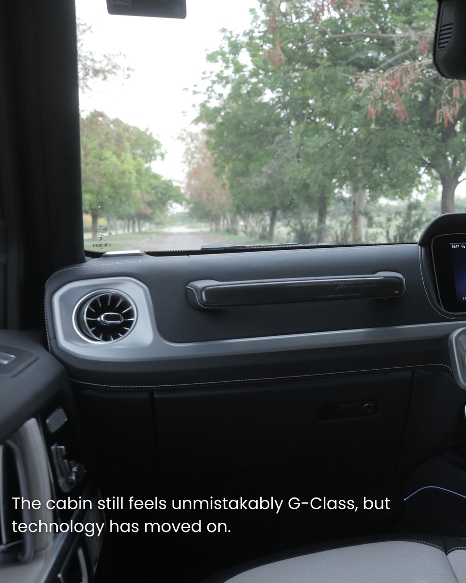AUTOTODAYMAG's tweet photo. You don't reinvent a legend. You refine it.
That's exactly what Mercedes-Benz has done with the new G450d. 

#MercedesBenz #G450d #GClass #GWagon #LuxurySUV #FirstDrive #AutoToday https://t.co/qGojamM43M