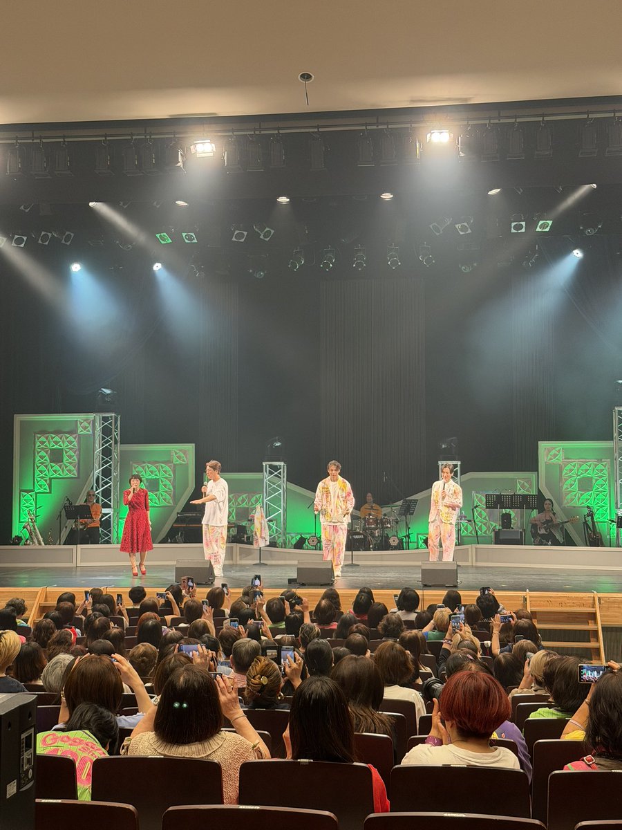 mirika_hayakawa's tweet photo. 浅草公会堂📍
純烈大感謝祭
〜ファンが選ぶベストヒットコンサート〜
2日目も満員御礼🈵
ありがとうございました💜❤️💚
一緒にステージを盛り上げてくださった帯金ゆかりさんありがとうございました😊
皆様、気をつけてお帰りください✨✨
#純烈 #純烈コンサート #純烈大感謝 https://t.co/Pc4cIJGBqD