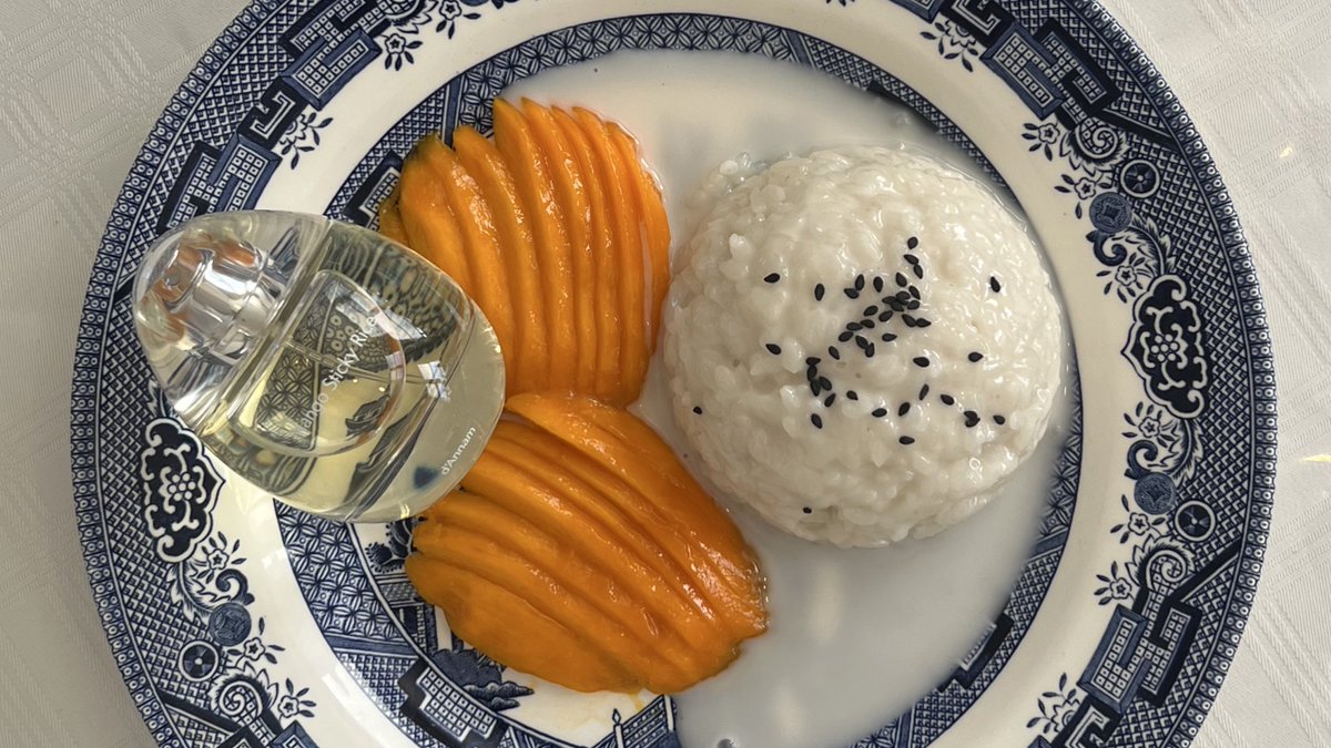 kidasnow's tweet photo. when the perfume’s so good you have to make it in edible form… https://t.co/sFXVlqrYCY