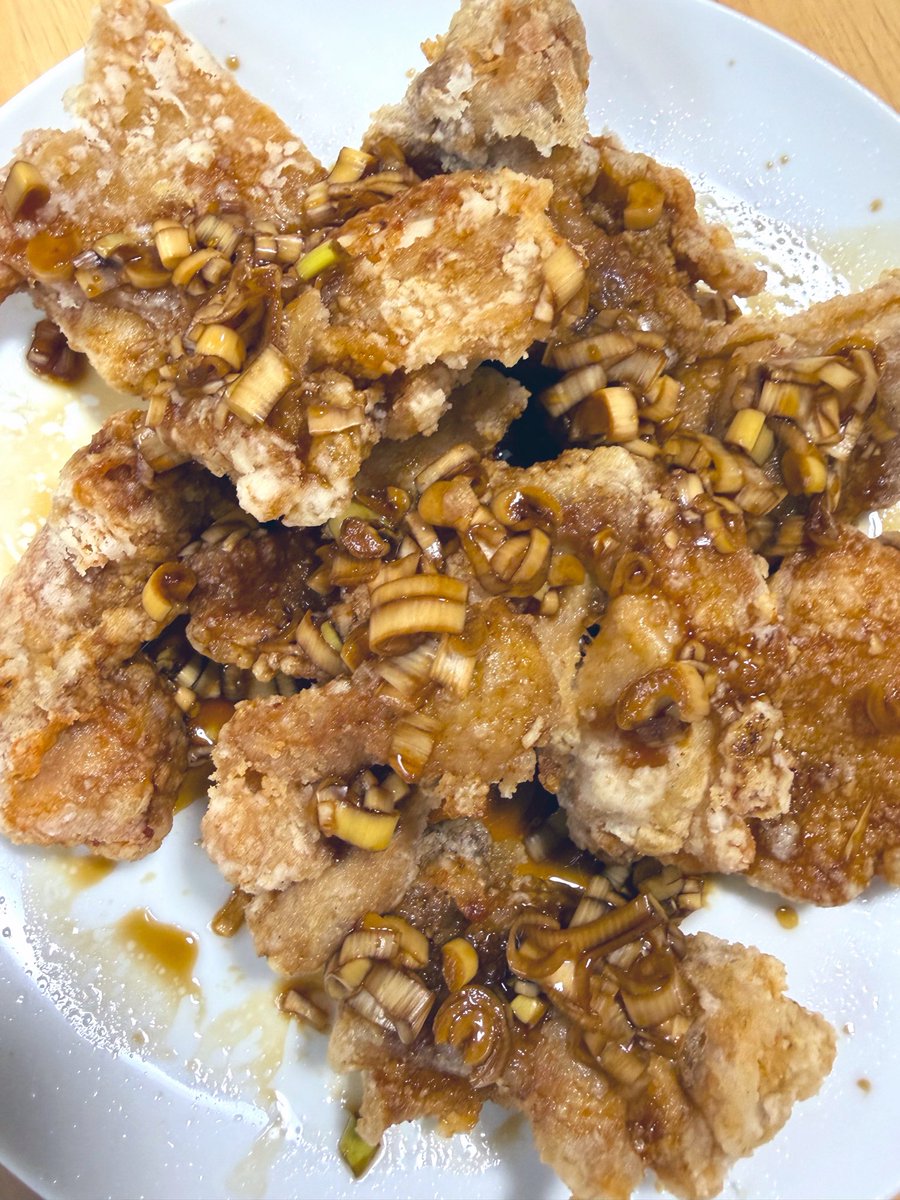 DEVLLRLNG's tweet photo. 今日の晩御飯🐔油淋鶏 https://t.co/1kyjdINkJq