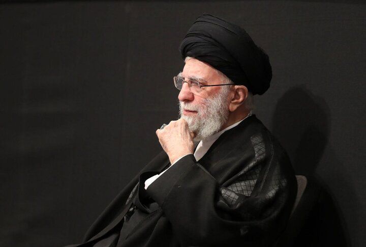pesar_khamenei's tweet photo. اگه بخوای به آقای شهید یه جمله بگی؛ چی میگی: 

#حمايت_انقلابى 
#لبيك_يا_خامنه_ای‌ https://t.co/1HNJHer8EW