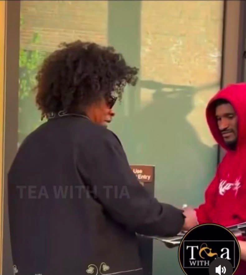 Flexy_Tron's tweet photo. Lace-Z has once again been caught using Crowds on Demand, with the company repeatedly sending the same man to pose as a fan over and over again. 

The same guy was also spotted with Megan Thee Stallion at multiple events, raising questions about these ‘fans.’ https://t.co/iaOrzQzmPC