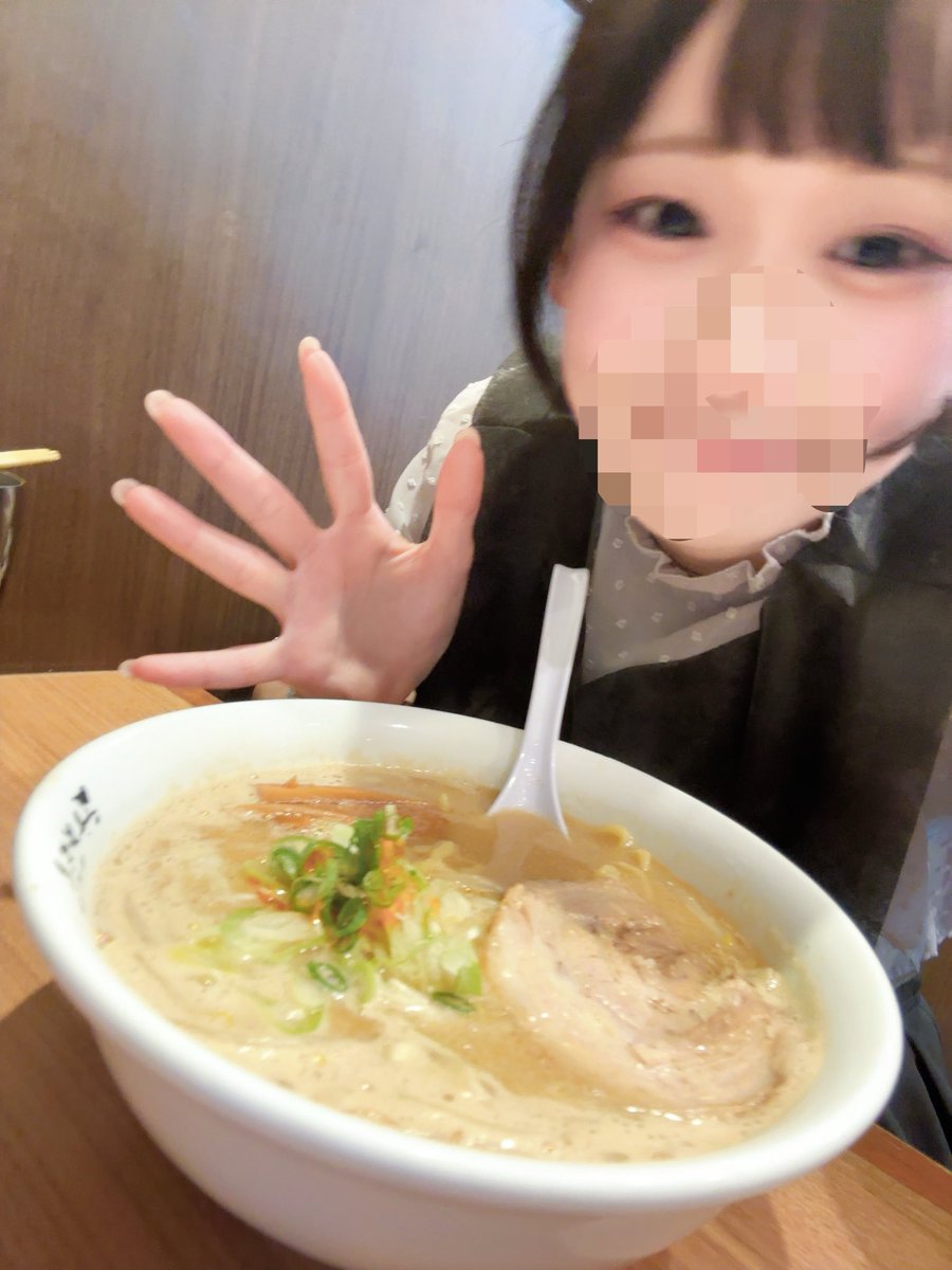 r_sus_'s tweet photo. 最高に美味いHIKAKINさん
 #みそきん https://t.co/MpTpshPKk2