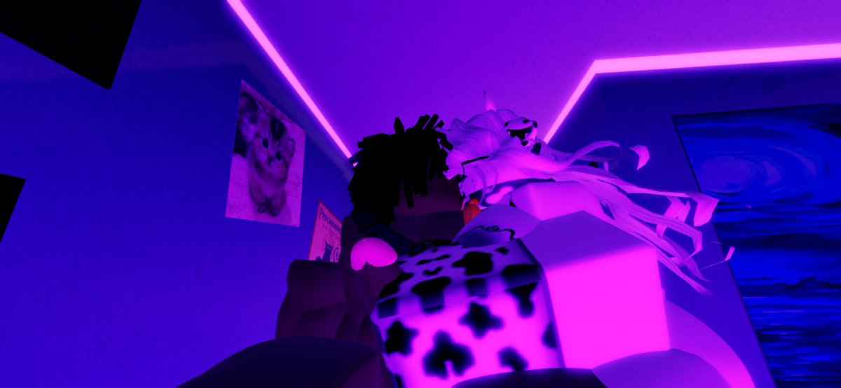 Nicole_3341's tweet photo. Had some fun with my daddy♠️ 
#cowgirl 
#Roblacked #rocons #rr34 #rosex #robloxcondo https://t.co/AUEJdXSLCX