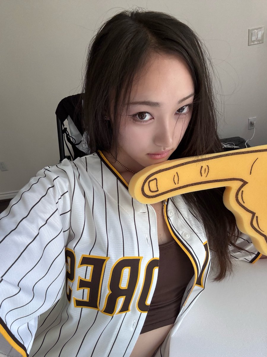 VVSSODVS's tweet photo. 💎VVS RANA [FREESTYLE]💎

💙🎤PADRES FREESTYLE🎤💙

#vvs #븨븨에스 #vvsrana #kpopdance #vvskpop https://t.co/aYJXrCoAQ3