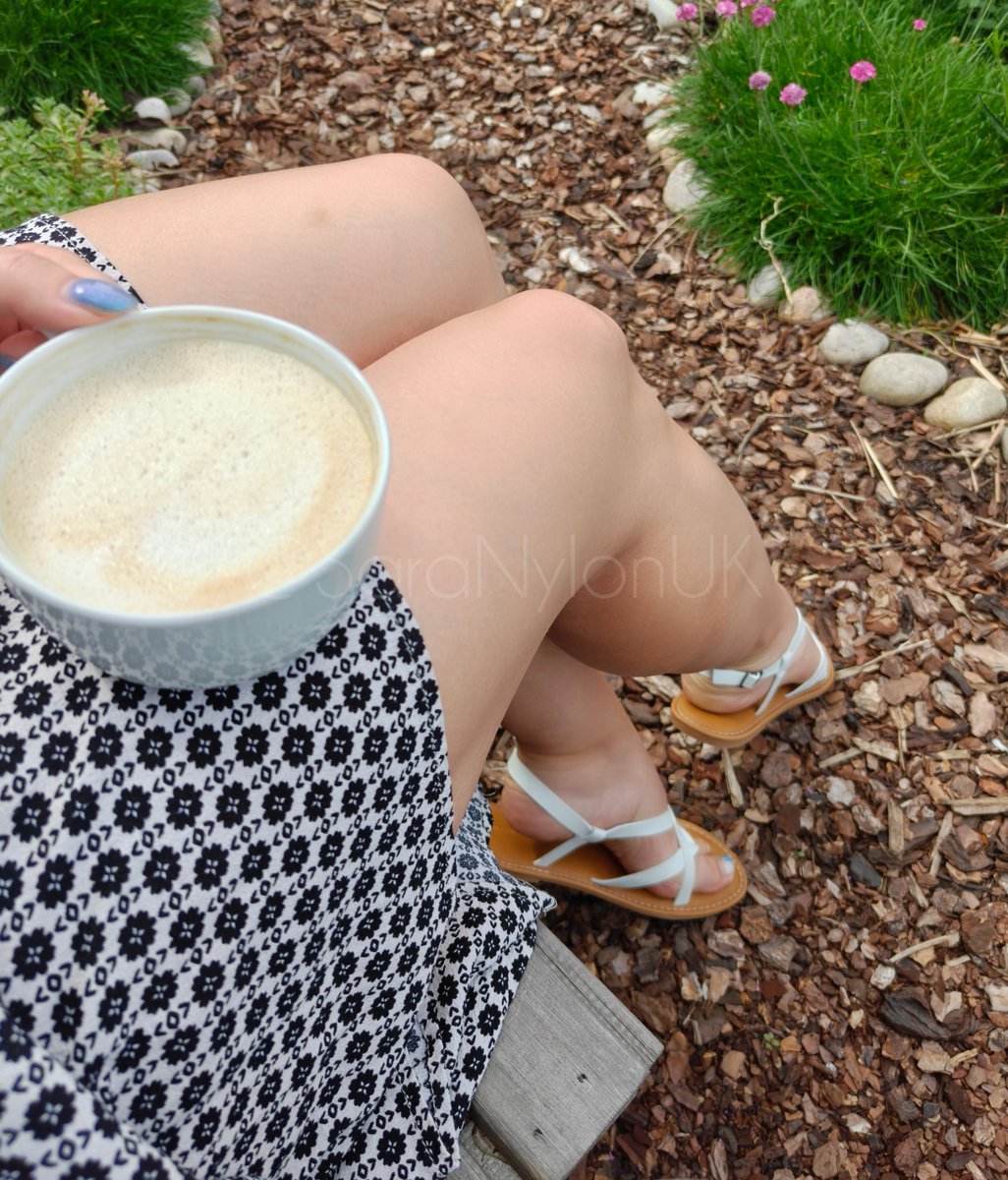 SaraNylonUK's tweet photo. Morning coffee in the garden before I head out ☕ https://t.co/UTPorX4pJA