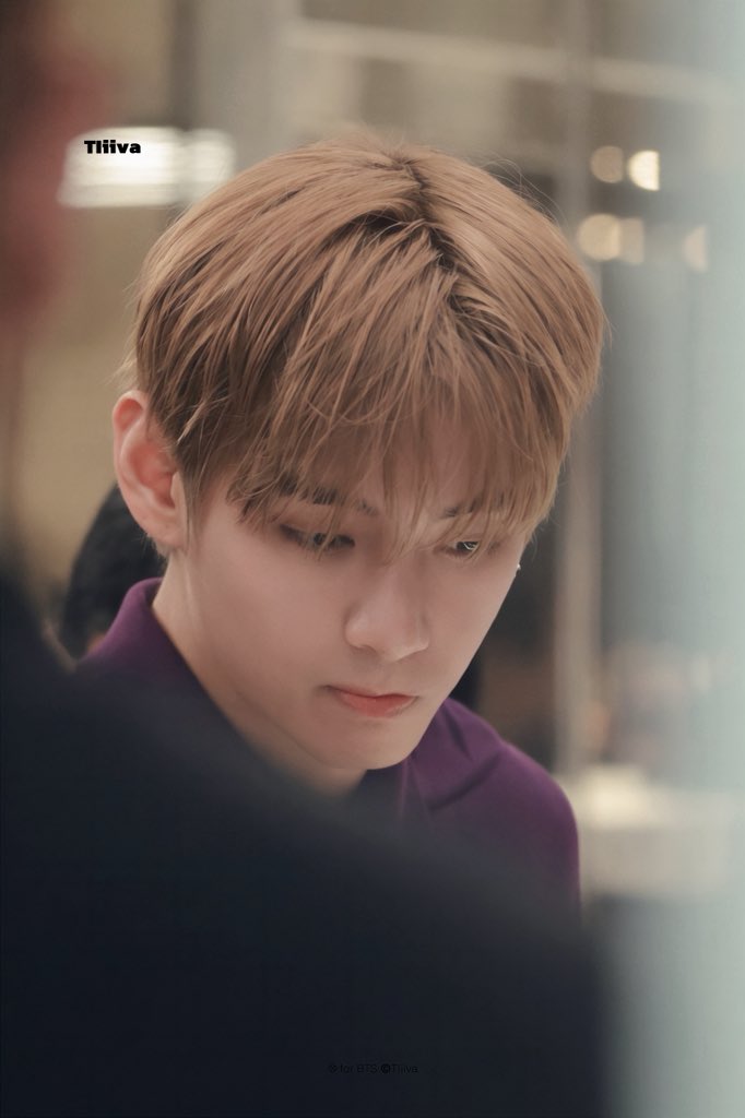 BTS_TIiiva's tweet photo. 260629 태형이🐻 Celine🇫🇷
#태형 #뷔 #김태형 
#TAEHYUNG #V
#TAEHYUNGxCELINE https://t.co/eFumJLlYvt