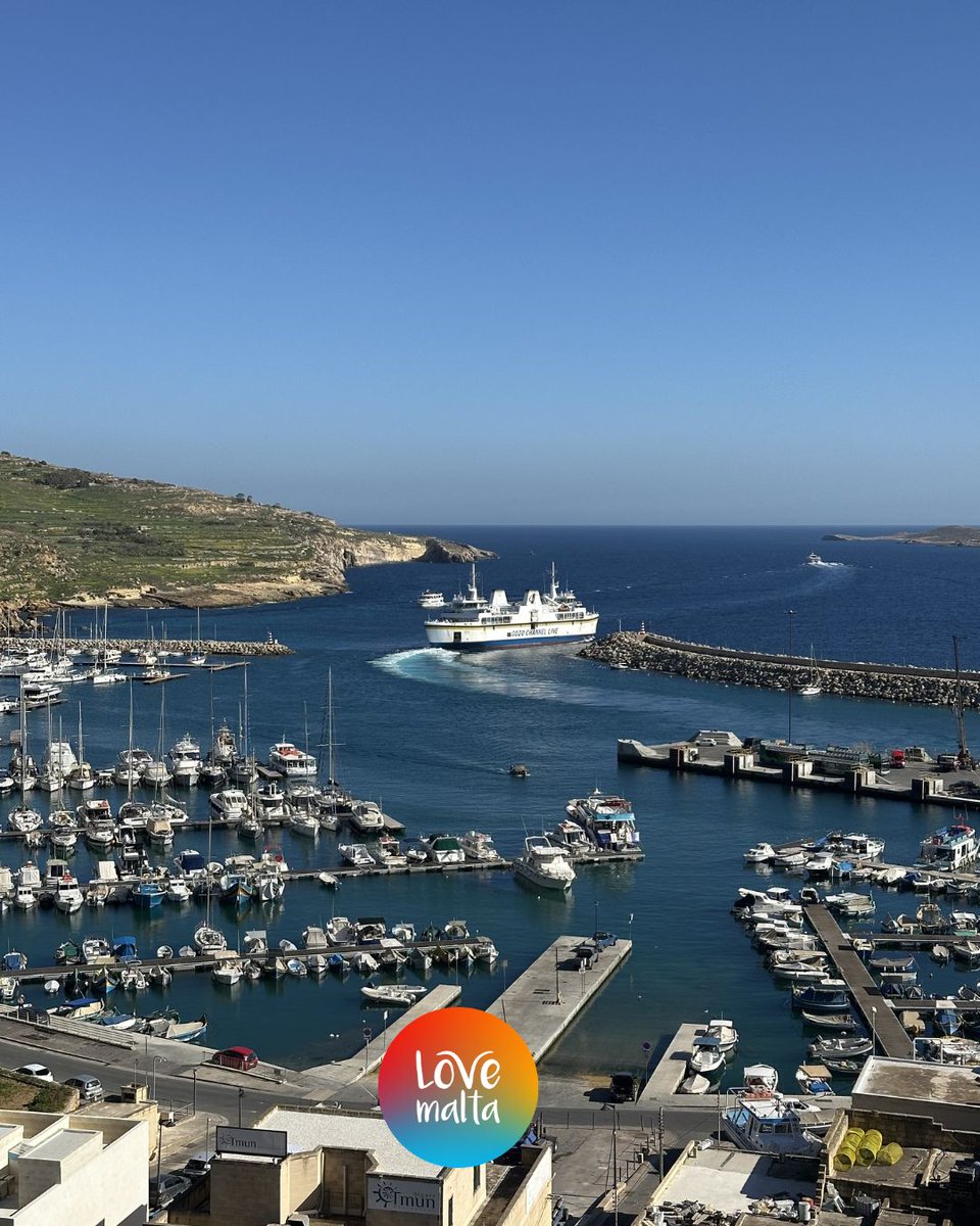 lovemaltatv's tweet photo. 📍 𝐌ġ𝐚𝐫𝐫 𝐇𝐚𝐫𝐛𝐨𝐮𝐫 is the main gateway to Gozo, welcoming visitors with colourful fishing boats, waterfront restaurants, and stunning Mediterranean views

#lovemalta #malta #gozo #visitgozo https://t.co/bBOOjaP0eQ
