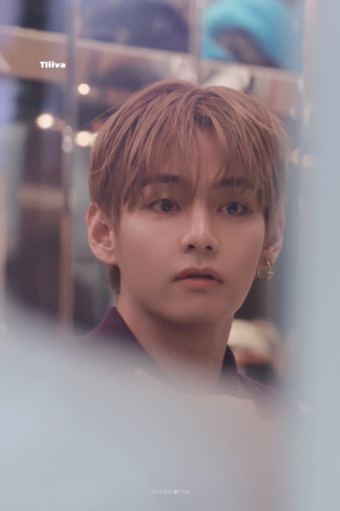 Miv_vm95's tweet photo. 260629 태형이🐻 Celine🇫🇷
#태형 #뷔 #김태형 
#TAEHYUNG #V
#TAEHYUNGxCELINE https://t.co/MDMuMezMlI