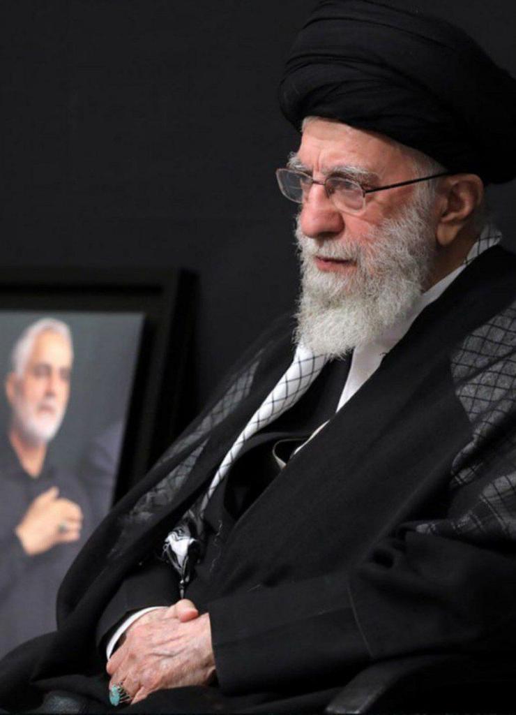 pesar_khamenei's tweet photo. او به آرزوش«شهادت» رسید. و راه را برای همه ما روشن ساخت؛ پس #باید_برخاست به #بدرقه_یار و خون خواهی این ابرمرد دوران. https://t.co/oPW783rkgl