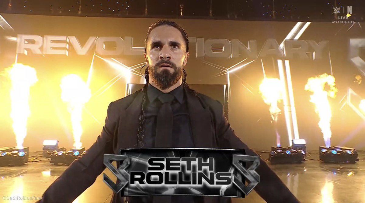 mondaynightrol's tweet photo. MONDAY NIGHT ROLLINS https://t.co/3RB8mnSz3l
