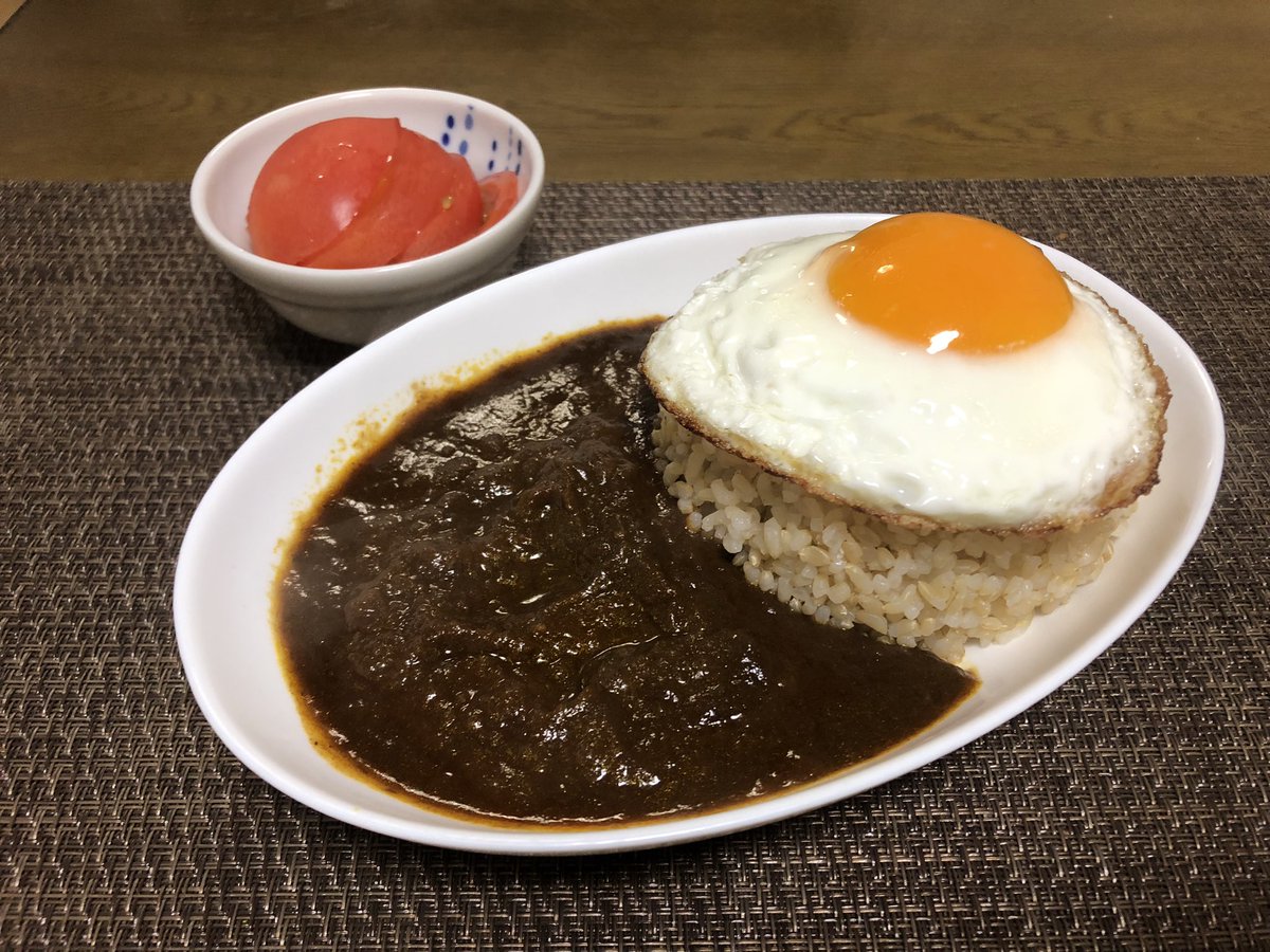 0saigo's tweet photo. ほぐし肉のスパイシーマサラ
コクがありスパイスが強く効いててとっても良いっ
 #おうちごはん #レトルトカレー #カレー https://t.co/cF5HYE9qt3