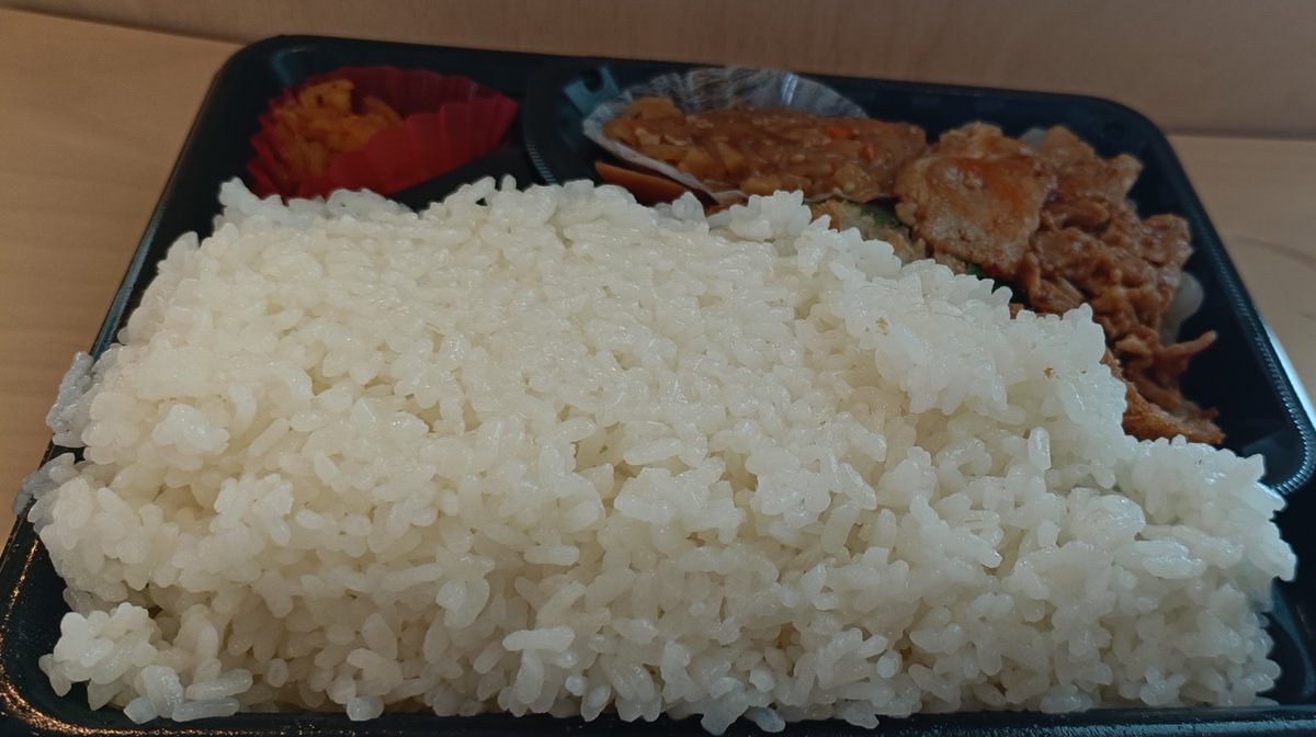 edamamedaka's tweet photo. リアル特盛にしたらこんな感じ　　　
　#ポプ弁 #特盛 #いただきまいちゃーん https://t.co/tj2YdI0wW9