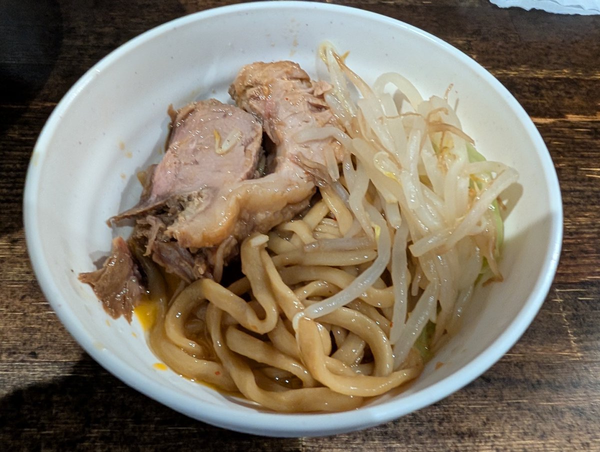 Aug20jut's tweet photo. #二郎インスパイア
#ぶたけん　2nd
#ラーメン
#ランチ
ぶたけんさんの限定の味噌󠄀汁無し（味噌󠄀とLv９９９の恋をする）食べて来ました。メチャ美味しかったです😀 https://t.co/FvVii0a0zJ