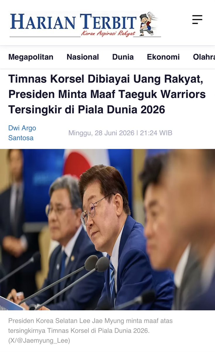 MafiaWasit's tweet photo. Respect buat Presiden Korsel,

APBN digunakan untuk proyek yang gagal langSUng minta maaf ke Rakyat.

Sedangkan di Negara lain, APBN dihambur-hamburkan cuma jadi sisa sampah karena ga pada dimakan ama anak sekolah malah nuduh Antek-Antek Aseng! https://t.co/iLzSs8vYAw
