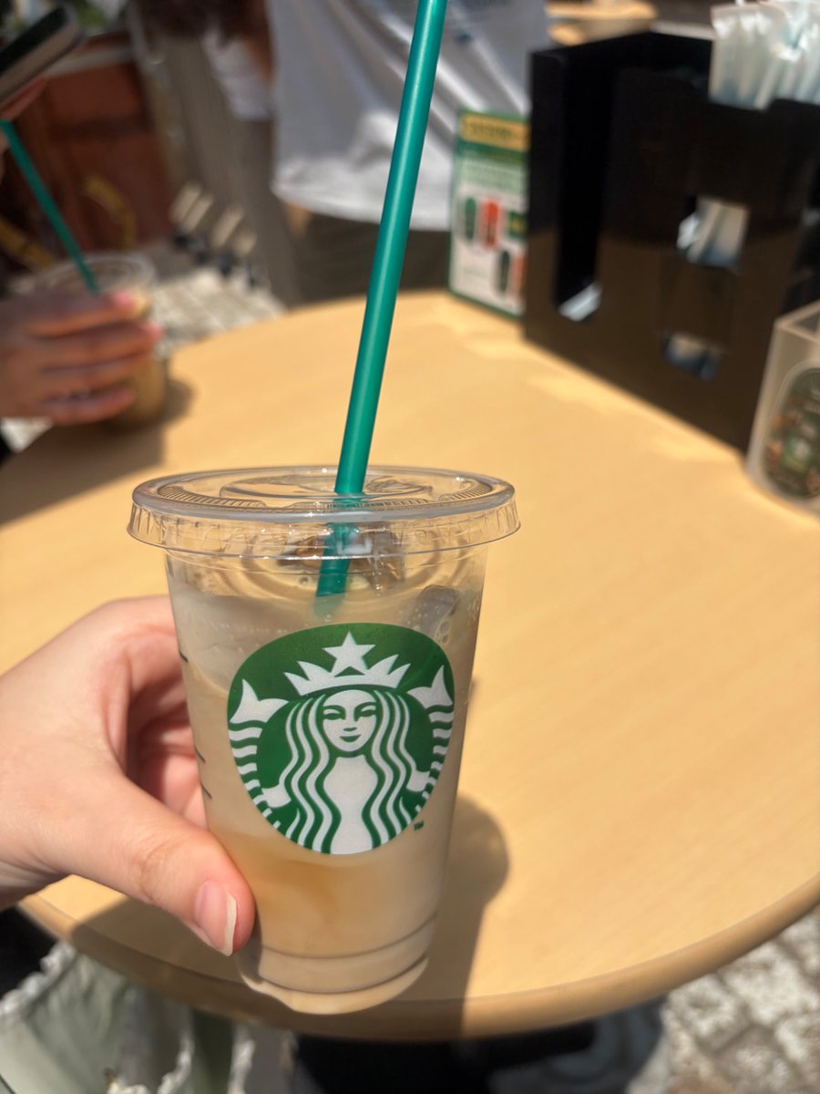 67175198Reg2's tweet photo. スタバのクラフト体験きました😆
飲みやすい😊 https://t.co/TKfQVTP6IP