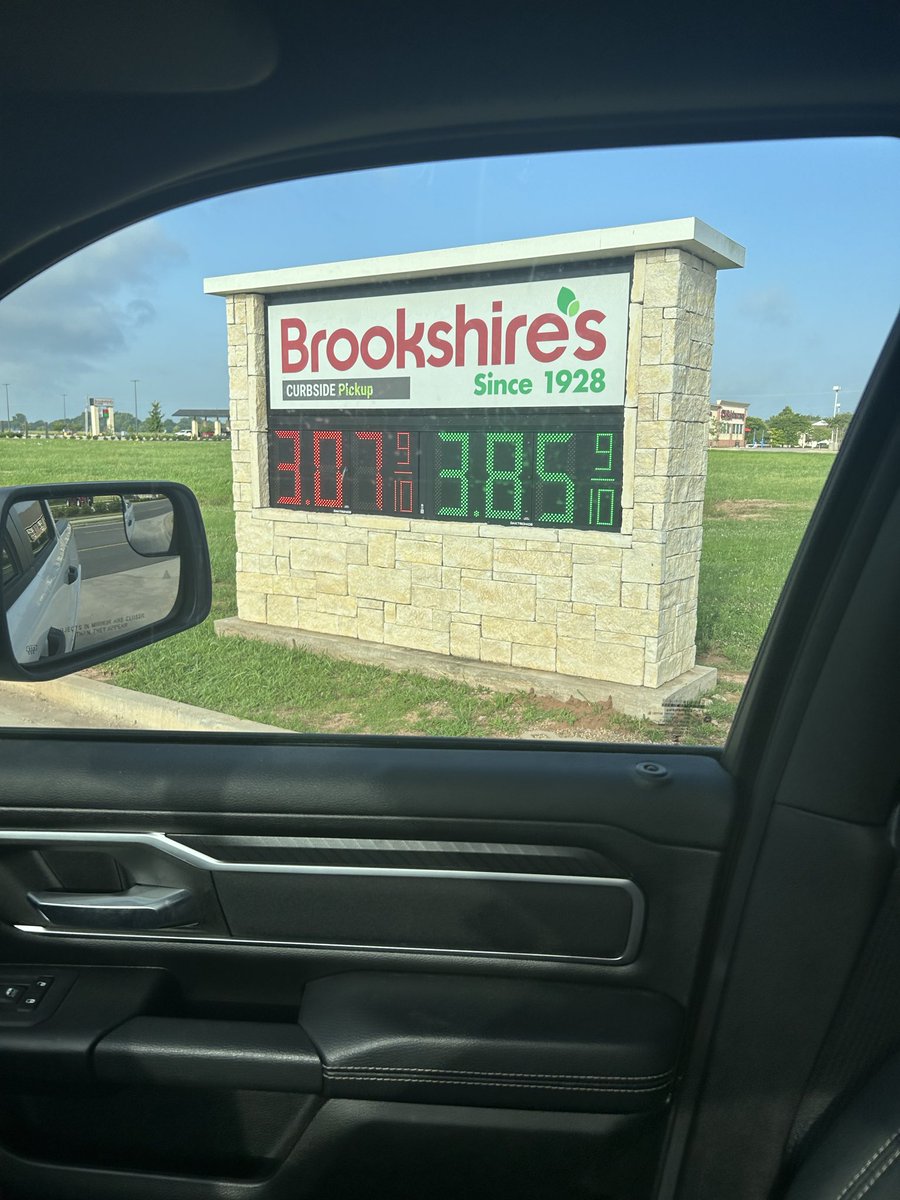 Rjamar58's tweet photo. Louisiana today  , we’re ok , and Iran will not have a nuclear weapon.. win win for the good guys , ( republicans) I mean https://t.co/weT87bm43A