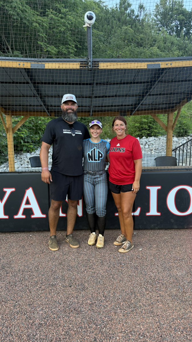 KaelynnJones27's tweet photo. Amazing camp at @BCLionsSoftball! Huge, thanks to all the coaches and players. Can’t wait to be back and learn more!! @Nate_BCSoftball https://t.co/VaA6o5XvB3