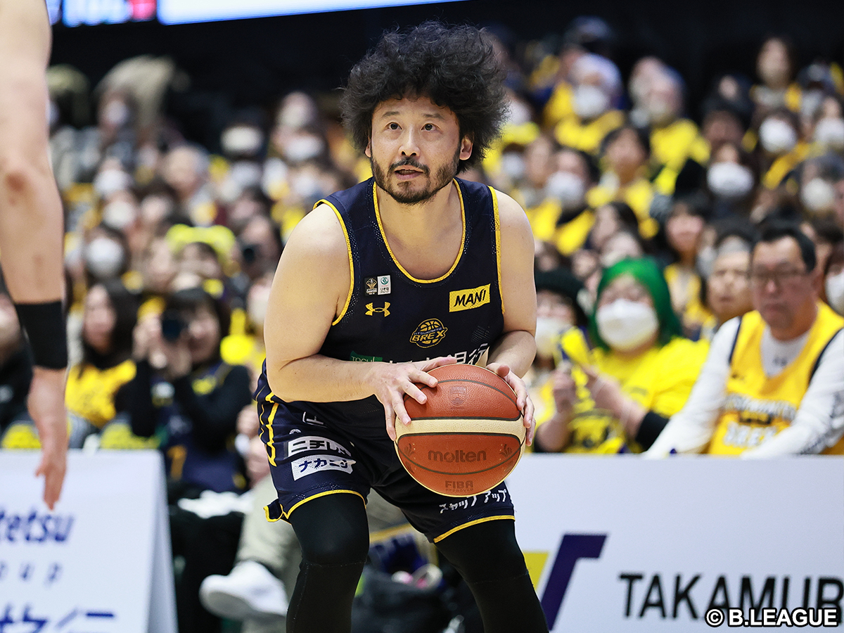 bbking_jp's tweet photo. 🆕契約発表🤝
宇都宮の田臥勇太が契約継続…45歳レジェンドPGがブレックス在籍19シーズン目へ
https://t.co/Yx35F0G4bM
田臥は「バスケットボールができる喜びや感謝の気持ちを忘れずに、毎日の積み重ねを大切にしながら、情熱を持ってチャレンジし続けたいと思います」とコメントを寄せました💬 https://t.co/LSExkW9i7N