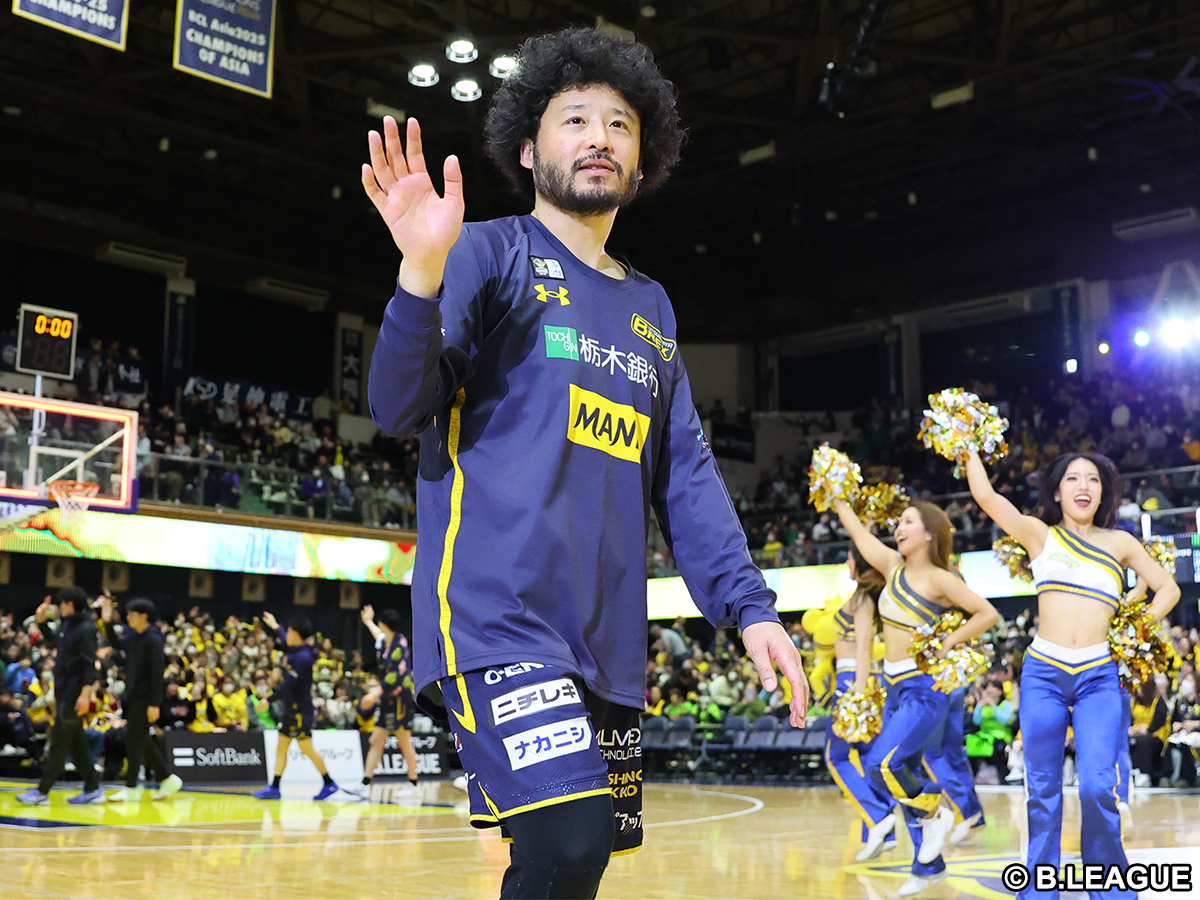 bbking_jp's tweet photo. 🆕契約発表🤝
宇都宮の田臥勇太が契約継続…45歳レジェンドPGがブレックス在籍19シーズン目へ
https://t.co/Yx35F0G4bM
田臥は「バスケットボールができる喜びや感謝の気持ちを忘れずに、毎日の積み重ねを大切にしながら、情熱を持ってチャレンジし続けたいと思います」とコメントを寄せました💬 https://t.co/LSExkW9i7N