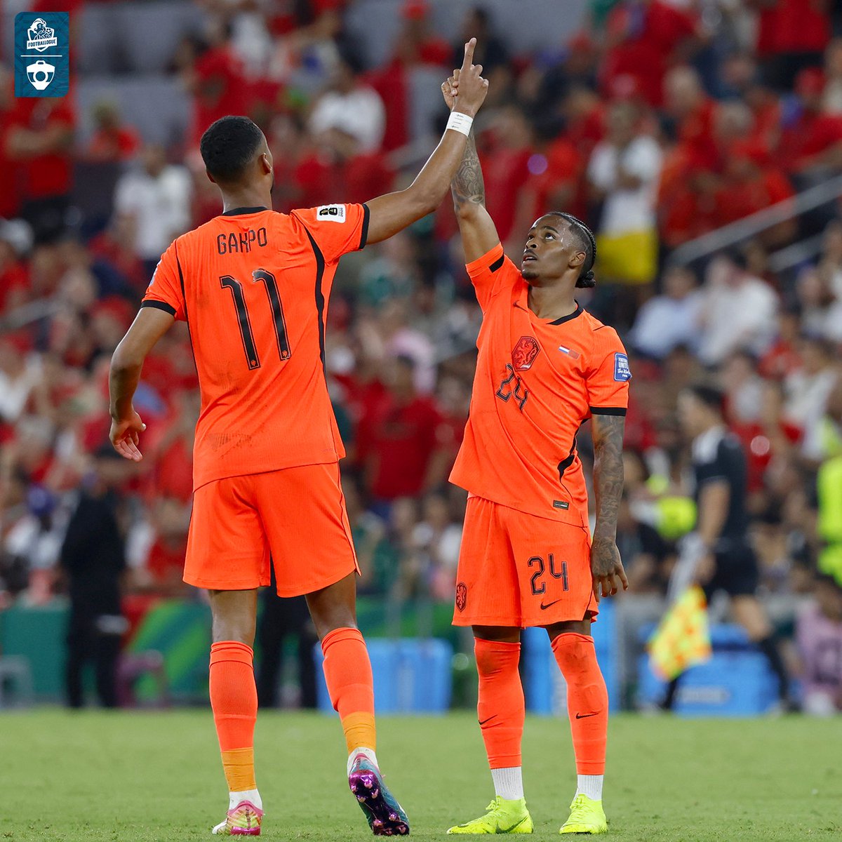 Footballogue's tweet photo. Malgré son élimination aux tirs au but, les Pays-Bas CONTINUENT leur folle série de matchs sans défaite en CDM !!! 🧡🇳🇱

Les Néerlandais restent invaincus dans la compétition depuis la finale face à l’Espagne en 2010 ! 🤯🤯

LA FOLIE ! 😭 https://t.co/fBJlIuwYAh