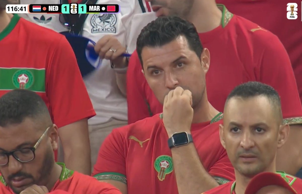 TouchlineX's tweet photo. 📸 - THERE IS A CRISTIANO RONALDO LOOK-A-LIKE IN THE STANDS DURING THE NETHERLANDS VS. MOROCCO GAME! https://t.co/hLowAkgJSy