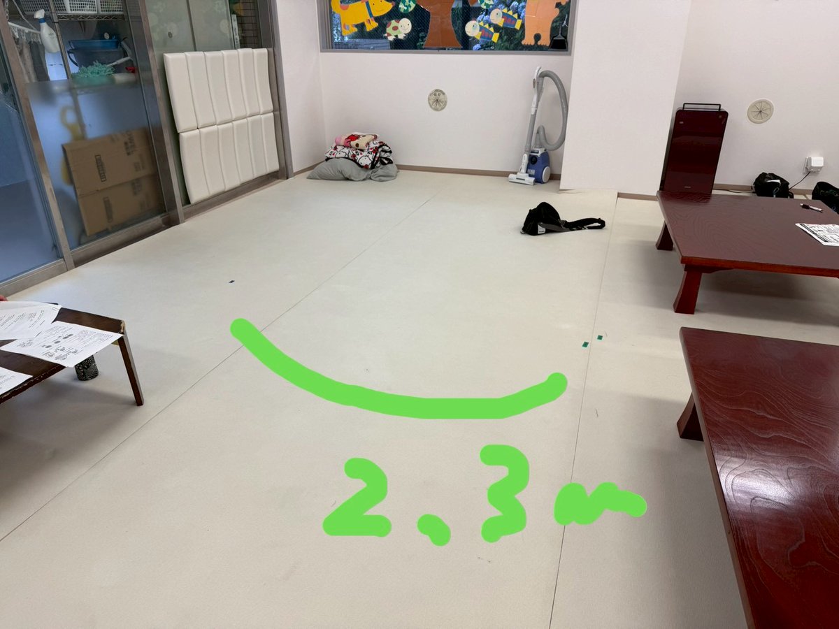 OHANAKIDS187784's tweet photo. お久しぶりです
私目線ですが
4連休明けです
一日台風で休業でした
感染症対策研修
嘔吐処理手順の再確認
普段から備えておきましょうという内容
#OHANAKIDS #大泉学園 #研修 #嘔吐 #感染症 #台風 https://t.co/6XSVXQi7uO