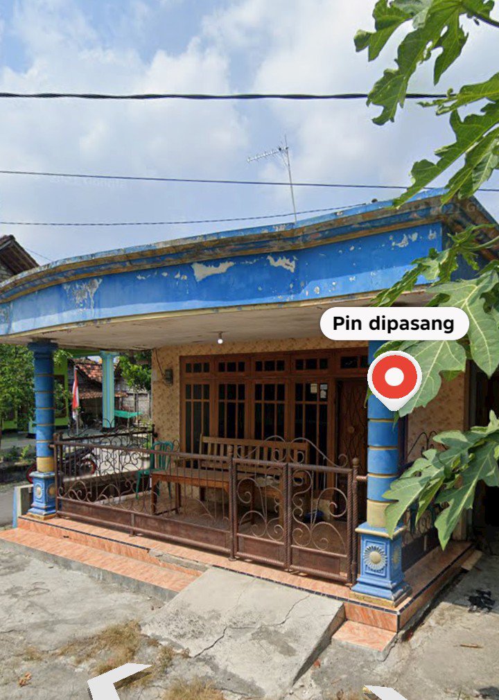 tmprture's tweet photo. x help me :(

DIJUAL RUMAH PRIBADI 
Desa Banjar, Widang, Tuban, Jawa Timur
tanah+bangunan
spesifikasi:
Ruang Tamu + Keluarga
2 Kamar Tidur 
1 Ruang Solat 
Dapur yang luas banget dari pintu depan sampe belakang

open harga 200jt.. bisa nego..
alasan dijual: karena BU (udh setahun) https://t.co/Zw4f54ev7x