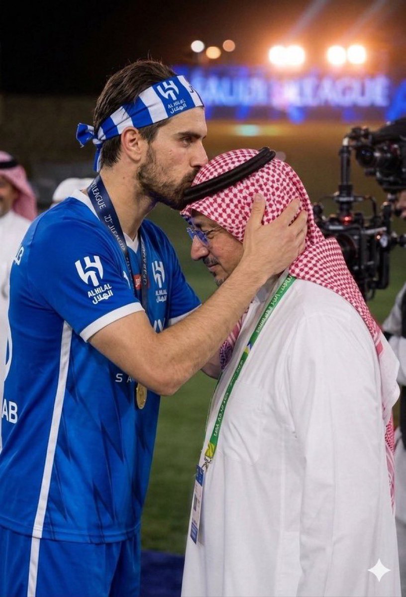Alzaiim1982's tweet photo. - إنجازات #الهلال في عهد ياسر المسحل :
🔹️4 دوري
🔹️3 كأس ملك
🔹️3 سوبر
🔹️2 دوري أبطال آسيا
🔹️4 مشاركات في كأس العالم للأندية 2 منها ترشيح
🔹️2 ترشيح سالم الدوسري لجائزة أفضل لاعب في
آسيا
🔹️تقديم فترة التسجيل
🔹️إنقاذ من عقوبة الحرمان من المشاركة في آسيا
لمدة عامين https://t.co/1Crc89mSGs