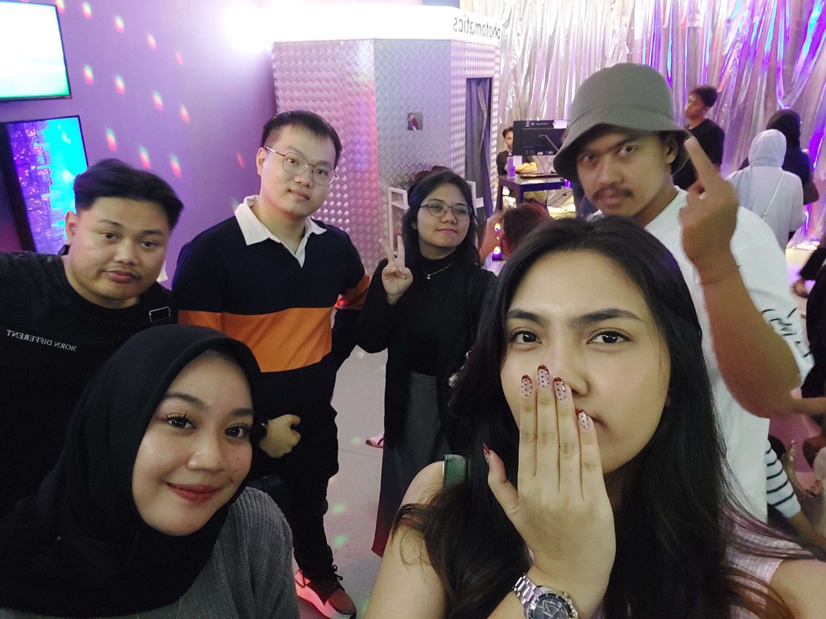 hozhimi's tweet photo. pengalaman baiknya punya banyak temen baru dr valo, pengalaman buruknya ketemu npd☹️ https://t.co/bCrgz9eklJ