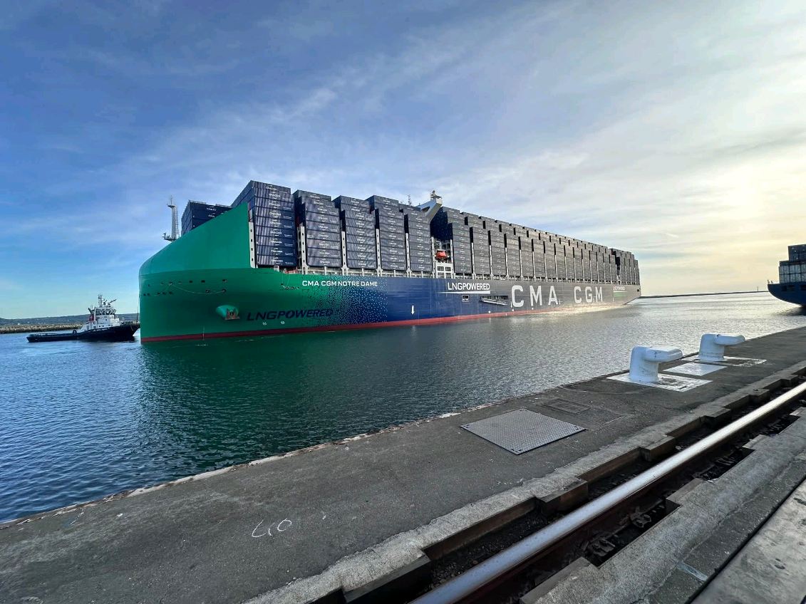 dockersLH76's tweet photo. CMA CGM NOTRE DAME
#lehavre #dockers #portuaires #port2000 https://t.co/cNNeJaZhkM