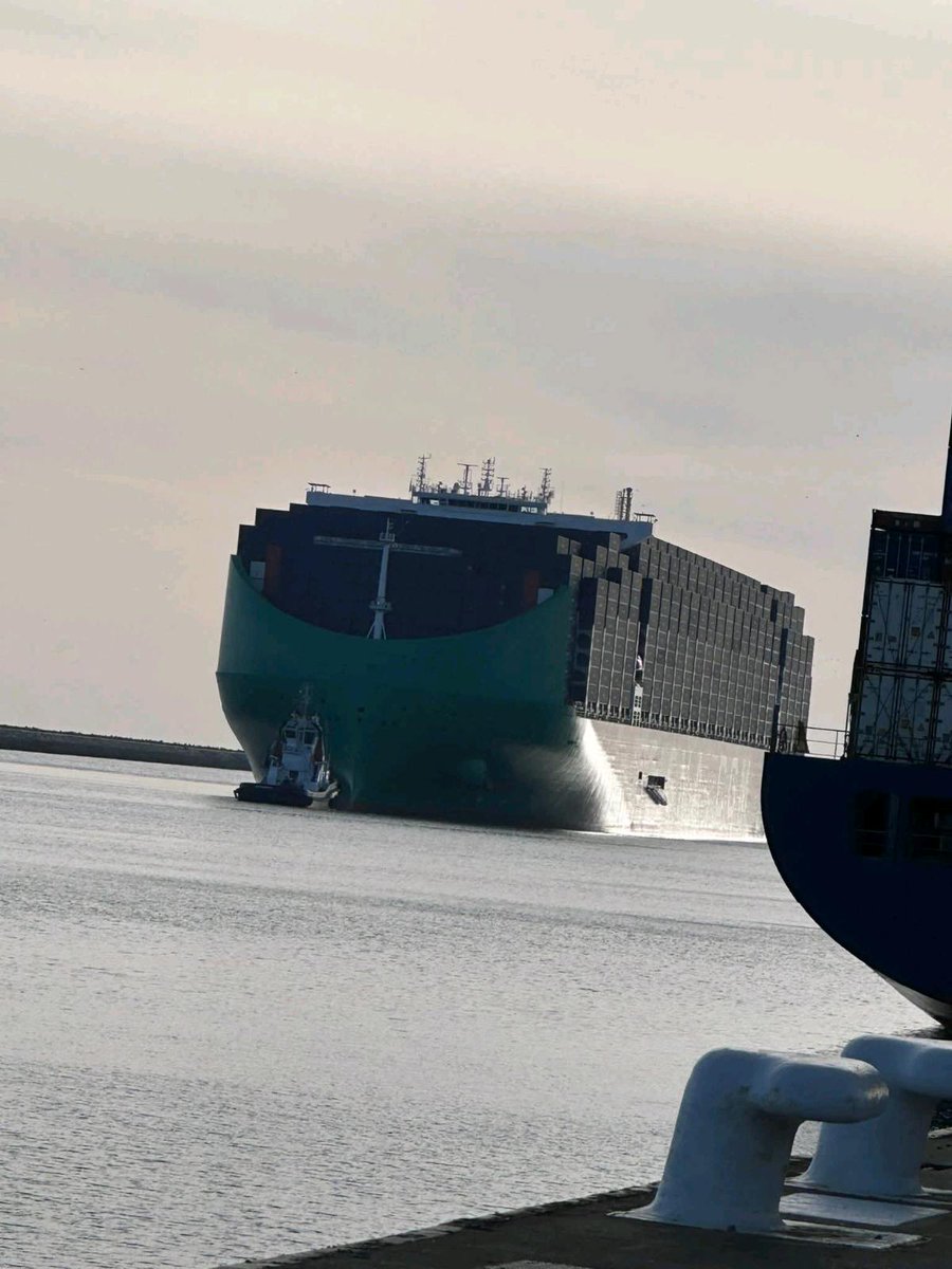 dockersLH76's tweet photo. CMA CGM NOTRE DAME
#lehavre #dockers #portuaires #port2000 https://t.co/cNNeJaZhkM