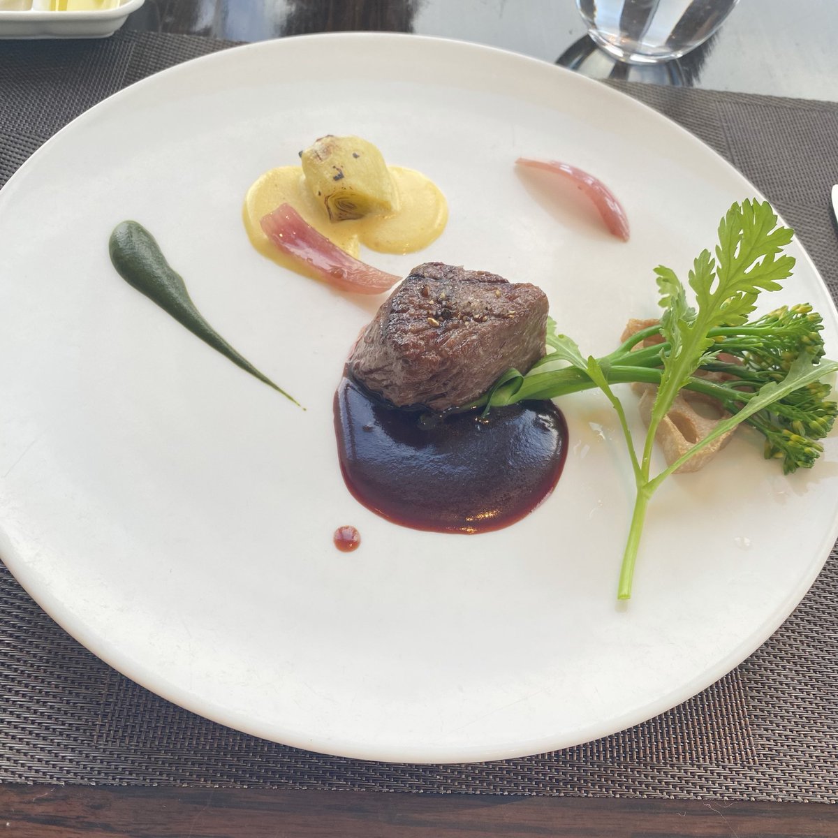 jinya_10_26's tweet photo. 以前、WESTIN SENDAIにLunchへ行った時の写真👦🏻👦🏻👦🏻
⁡
久しぶりにまた皆んなで行きたいな〜🍽️😋
⁡
接客・部屋・景色・食事など全てにおいてWESTINの空間が本当に大好き😘 https://t.co/iK9dTogOPO