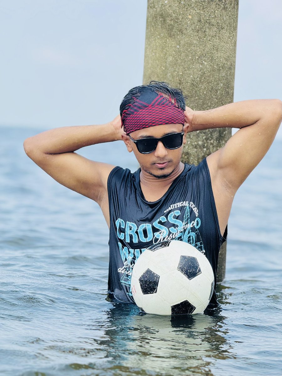 SarkerNabil's tweet photo. আমি খুব সরলতা পছন্দ করা একজন মানুষ, এই পৃথিবীর লোক দেখানো মানুষের সাথে আমার খুব একটা মিলে না! https://t.co/p0fmWanPBU