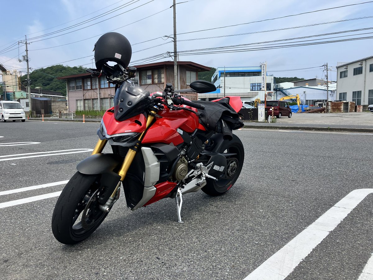 VW7DS4's tweet photo. ぐずって入院 https://t.co/o39abrryXY