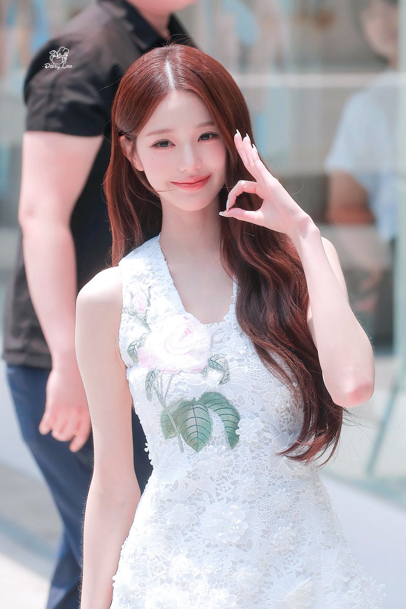 Daisy_Lnn's tweet photo. 26.06.30

#아이브 #IVE #장원영 #JANGWONYOUNG #원영 #WONYOUNG #ウォニョン https://t.co/AVYeUxMyal