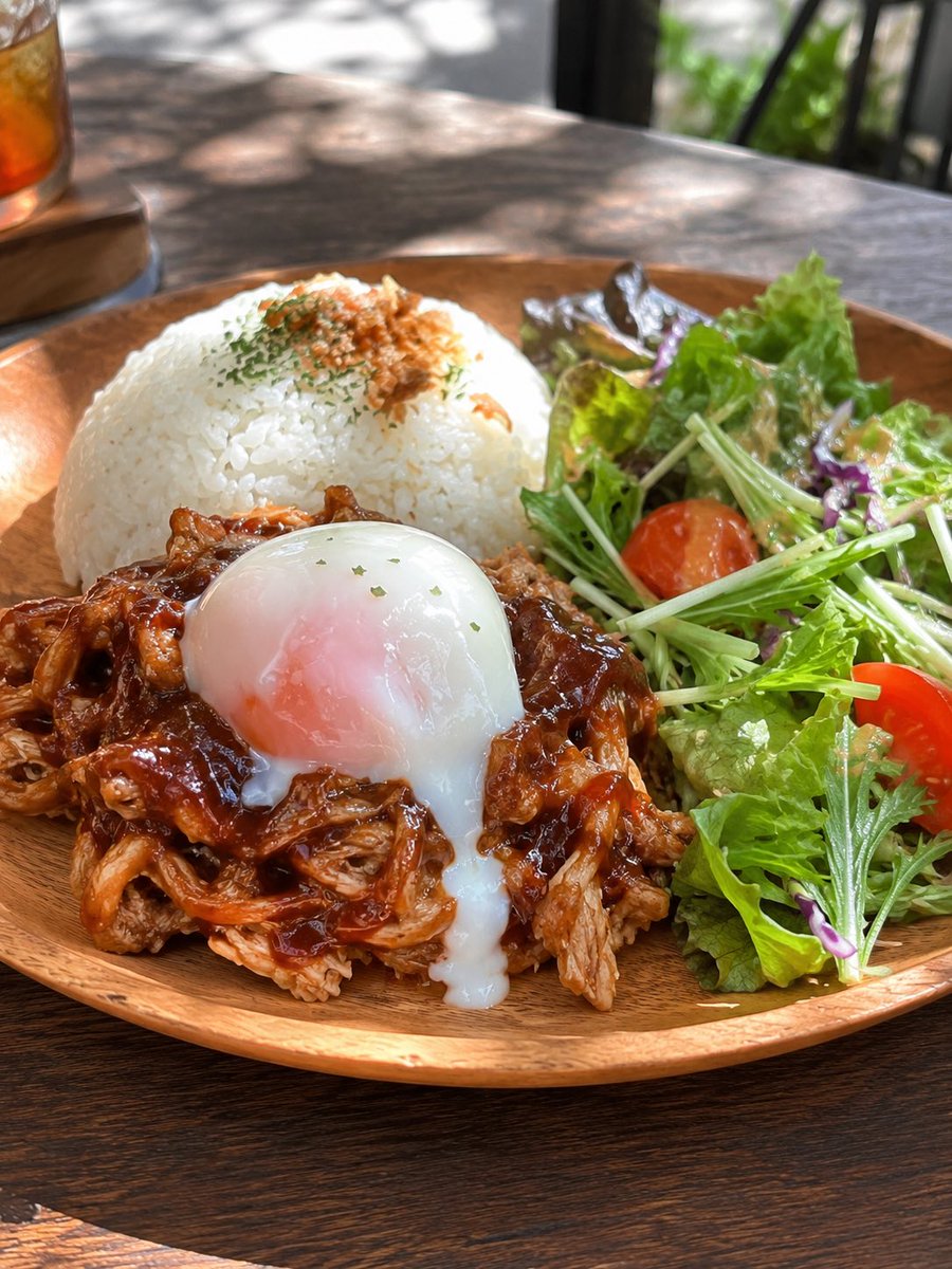 LolicosKitchen's tweet photo. 本日実装！平日ランチプレート2種が新メニューとして登場です！✨🐷⸜ (ˊᗜˋ*)⸝🐔✨
バーベキューポークとガパオライスのワンプレートになります。ぜひご賞味下さいませー♪
#洋食ロリコズキッチン #とろ肉カレー #八丁堀 #茅場町 https://t.co/ysVhEteT2h