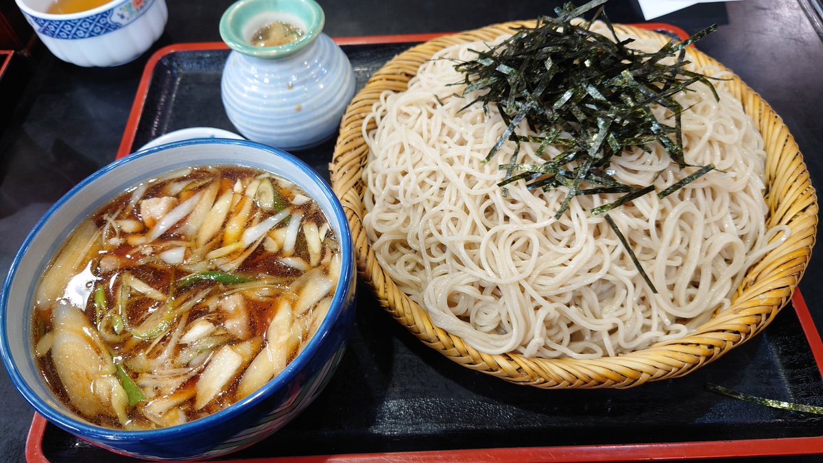 rom_lemon's tweet photo. 今月は2回も地元で食べた

船橋や
鴨南ざる　大盛り

麺屋どん　
ラーメン　400g
にんにくマシ
アブラマシ https://t.co/SNAQaZb3HJ
