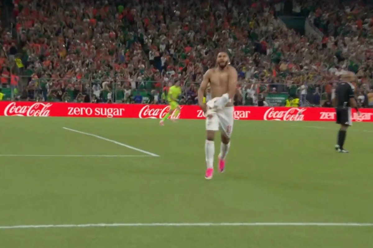 TouchlineX's tweet photo. SAIBARI SCORES THE PENALTY AND SENDS MOROCCO TO THE ROUND OF 16 OF THE WORLD CUP!

• 🇳🇱 NETHERLANDS: ✅❌✅❌❌
• 🇲🇦 MOROCCO: ❌✅✅❌✅ https://t.co/3M7Y4a6TJh