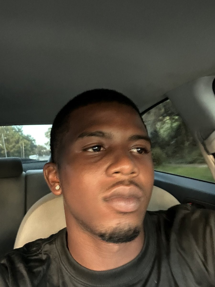 48jayyyy's tweet photo. Ian post on here ina min #fyp https://t.co/pgNHUTiv3m