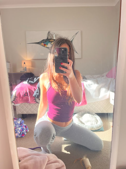 kimberlyrssll's tweet photo. can i stack donuts on it :3 https://t.co/g1WLGbdVkL