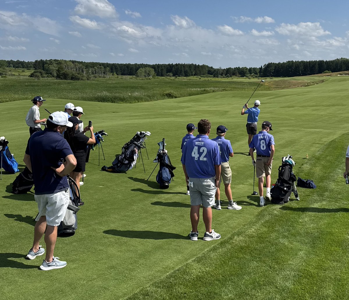 BCLancerGolf's tweet photo. What a great afternoon @ErinHillsGolf w/ @PGAJrLeague . We are truly blessed &amp; thankful 4 this opportunity 2 compete @ a @usopengolf course.  Jim Lombardo &amp; the staff were remarkable! This is why Erin Hills is truly one of the top golf destinations in the country. @WisconsinPGA https://t.co/63NtT1h2ej