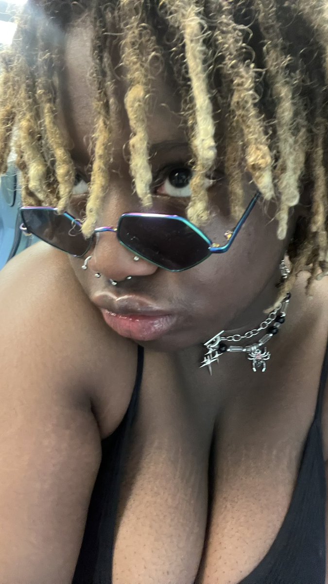 attythamutt's tweet photo. my level of sexy is unmatched !! https://t.co/3nA4XM8a9J