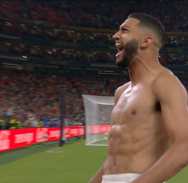 poponze's tweet photo. GRANDE DIA! Marrocos ELIMINA a Holanda da Copa do Mundo. https://t.co/W5H3wpGCWn