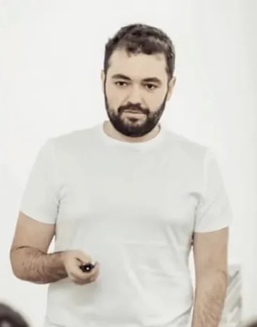 Jvnior's tweet photo. 🚨🇲🇨 BREAKING: A terrorist just blew up a building’s lobby in Monaco in an attempt to assassinate Ukrainian millionaire Vadym Yermolayev.

The suspect is reportedly Israeli. https://t.co/TavAoml0mU