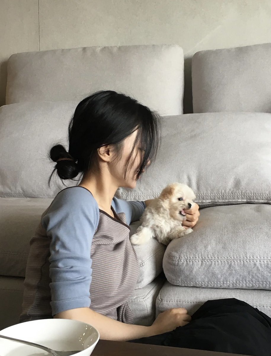 odinepp's tweet photo. น้องหนาวไม่อยู่แต่โปเนียวก็มีพี่ ๆ ของออมม่ามาเล่นด้วยเต็มไปหมดเลย ไอ่เหนียวดื้อมาก😭😭😭 https://t.co/0tDgbP0EpN